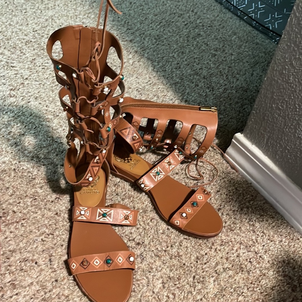 Sandals - Picture 2 of 4